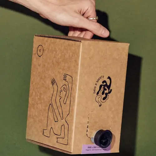 DAYS & NIGHTS 2022 + 2021 Light Red.